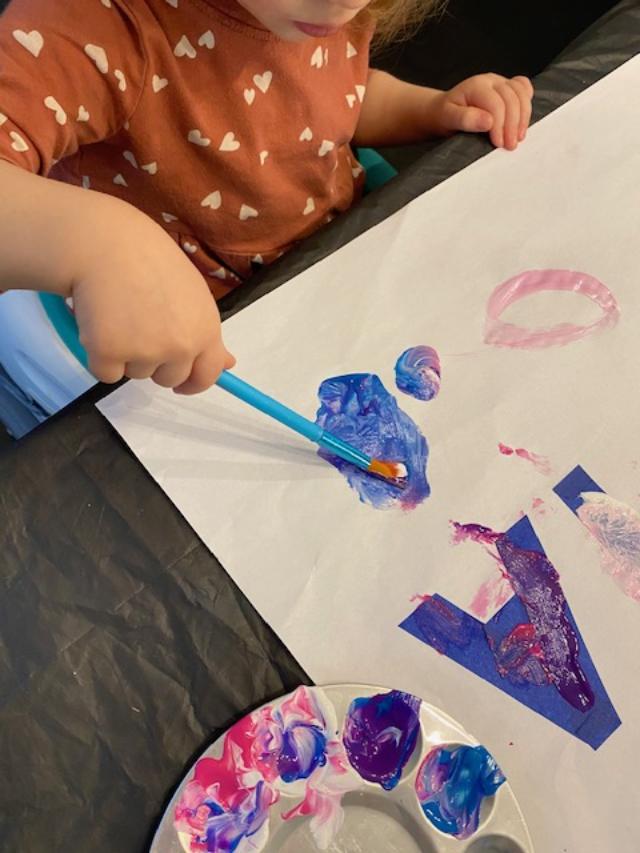 child painting